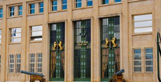 Bezoek het Maritiem Museum in Toulon, vlakbij uw camping in La Londes-les-Maures.